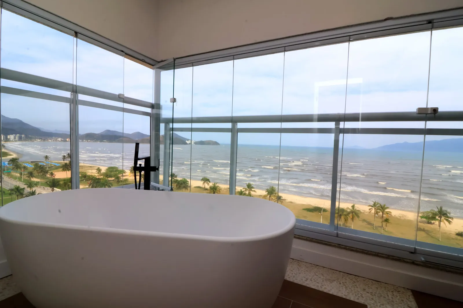 Banheira 01 - Piso Inferior