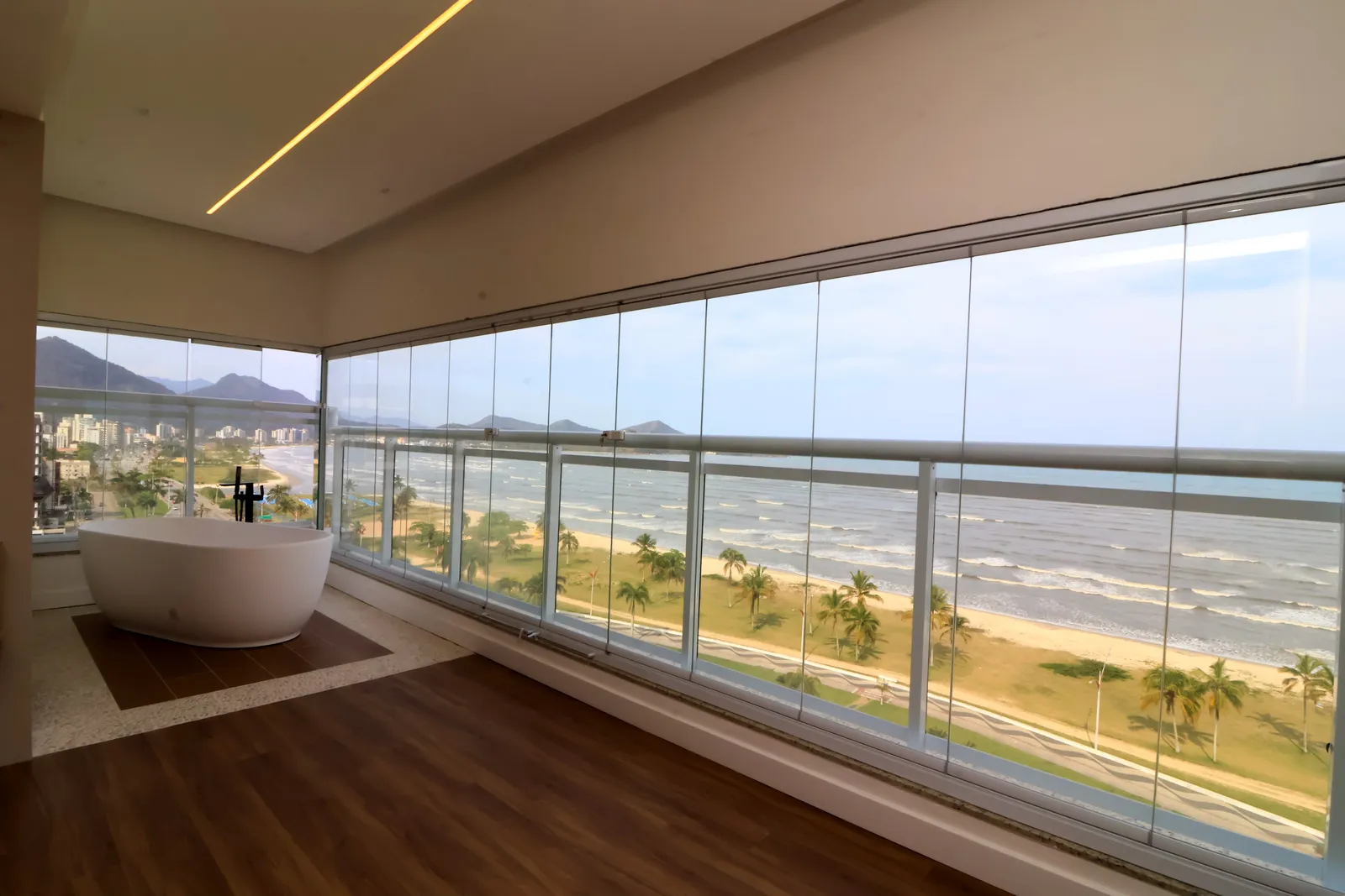 Banheira 01 - Piso Inferior