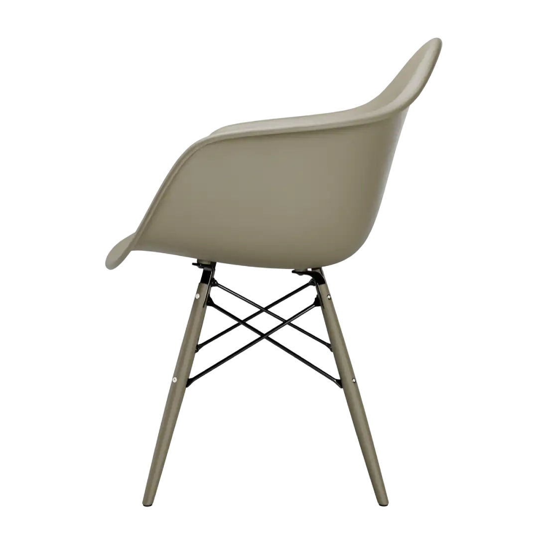 Cadeira Arm DSW Injetado