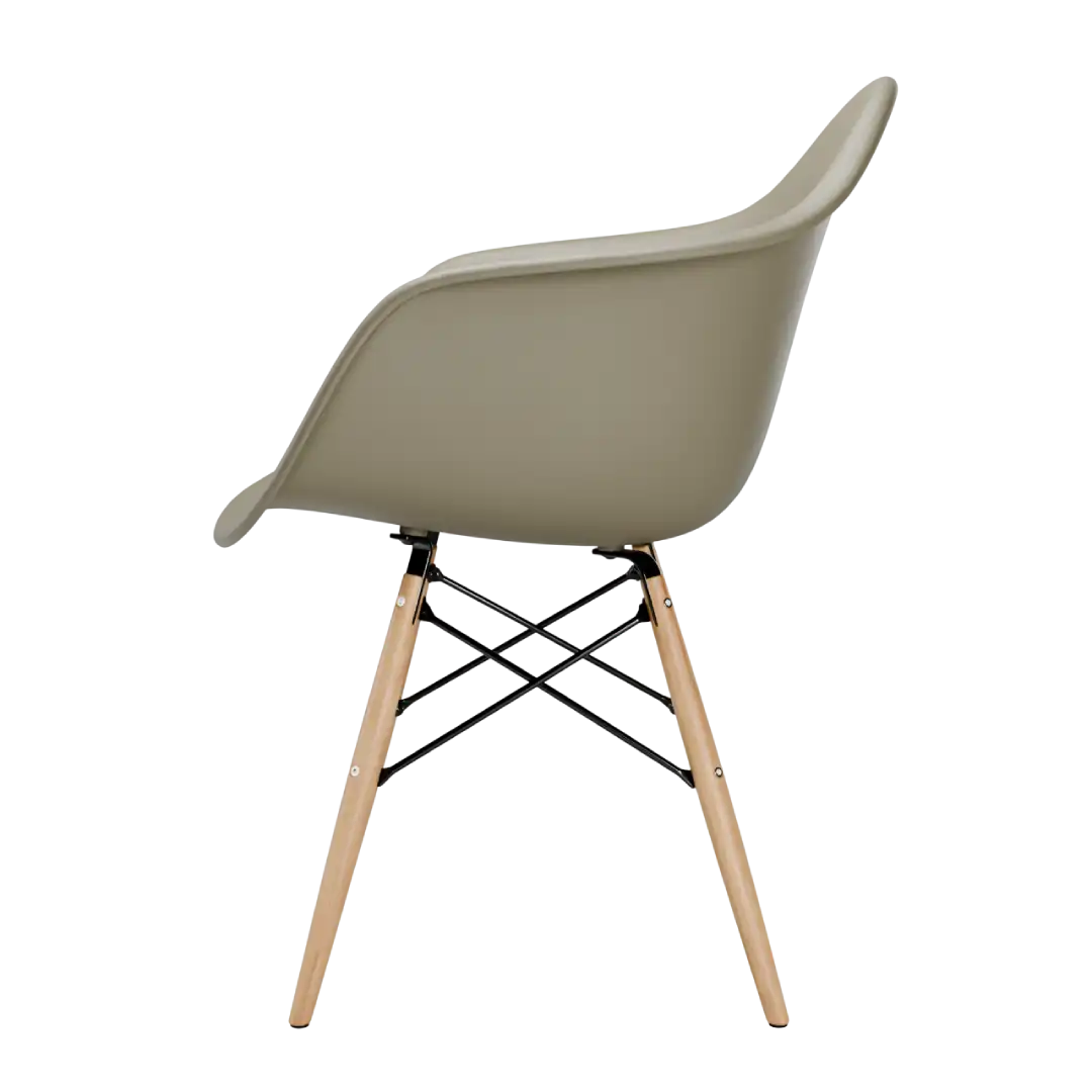 Cadeira Arm DSW Madeira