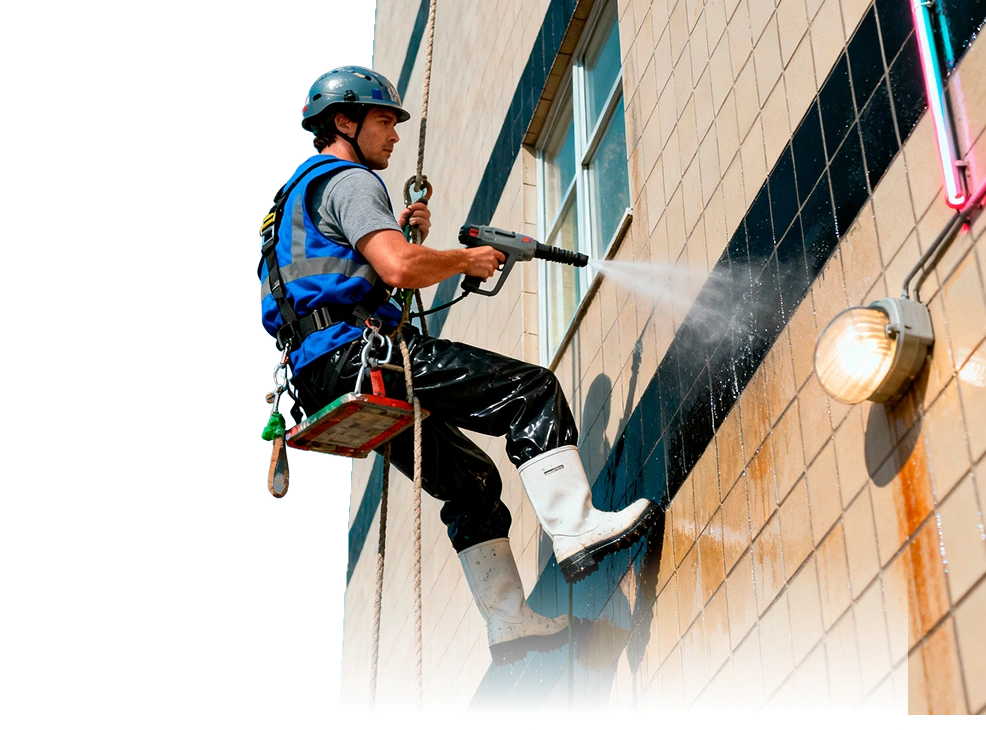 Limpeza de fachada com método, segurança e acabamento técnico